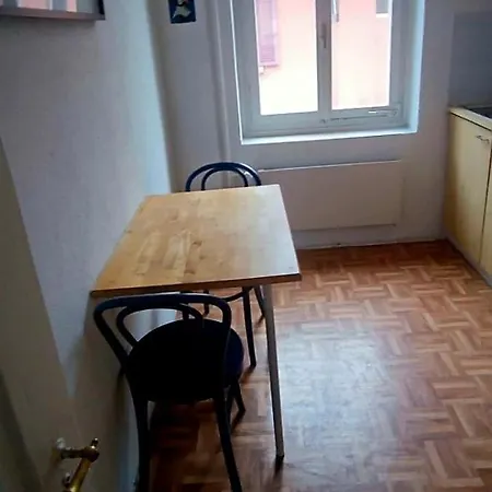 Mi Casa Es Su Casa * ציריך
