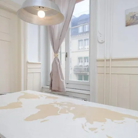 Mi Casa Es Su Casa *